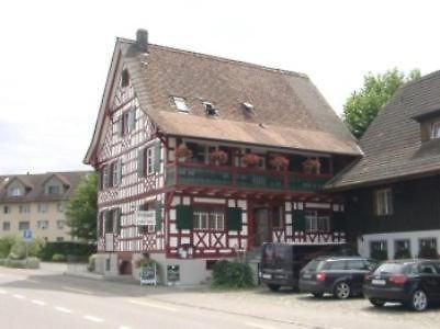 Hotel Restaurant Pizzeria Rotes Haus Munsterlingen Exterior photo