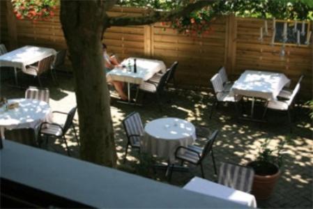 Hotel Restaurant Pizzeria Rotes Haus Munsterlingen Exterior photo